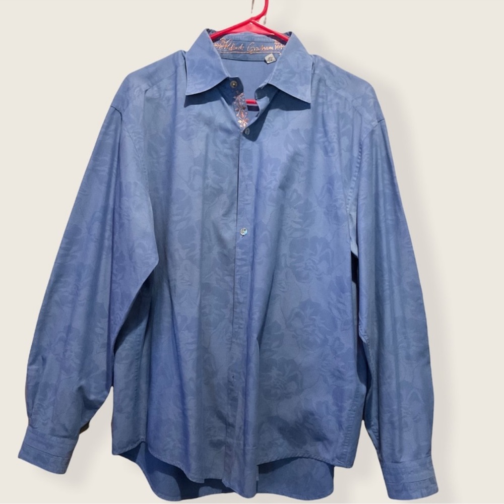 Beautiful Robert Graham shirt size L in EUC